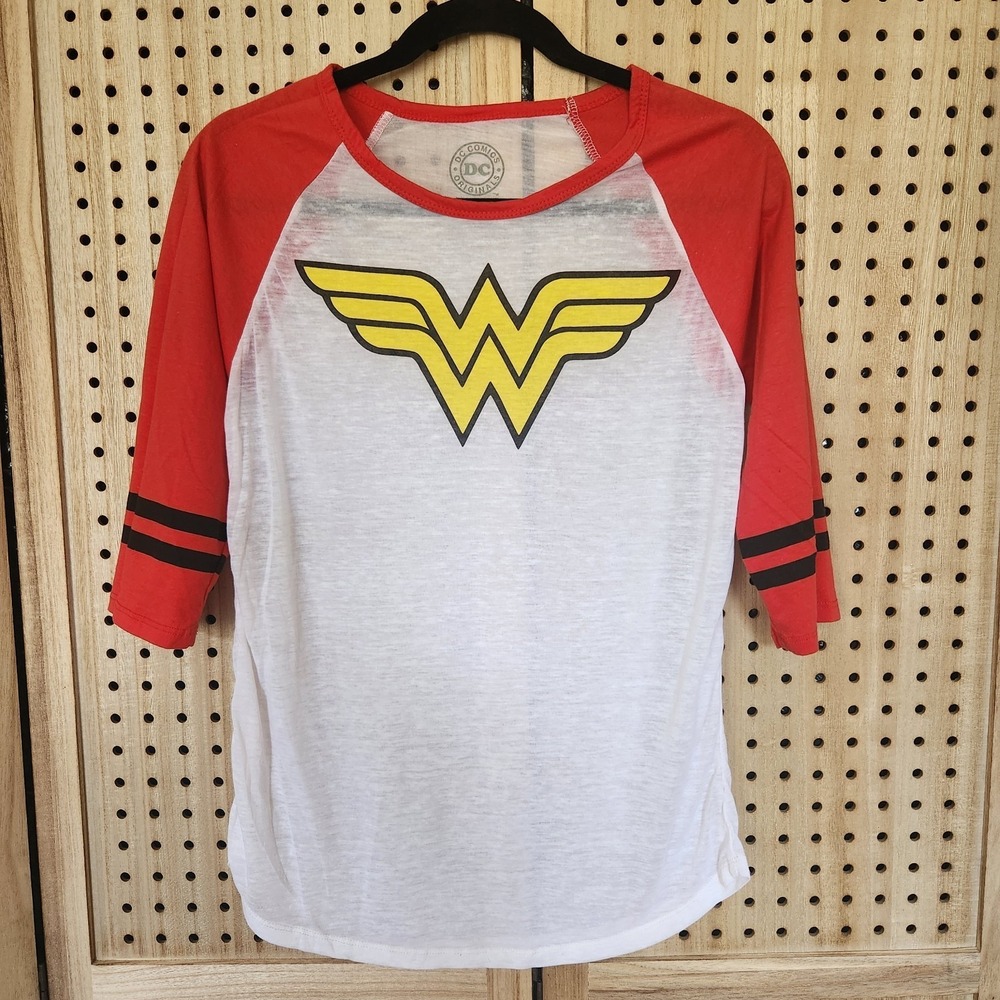 DC Comics Originals Wonder Woman Burnout Raglan‎ Sleeve T-Shirt Size S